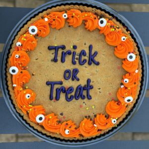 Halloween Cookie Cake - mindyKNOWS NAU