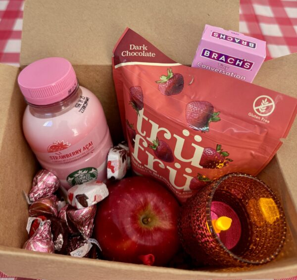 ❤️ Valentine’s Day Treat Box ❤️