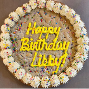 Alternative view of Chicago's Favorites Picnic Basket - mindyKNOWS Northwestern