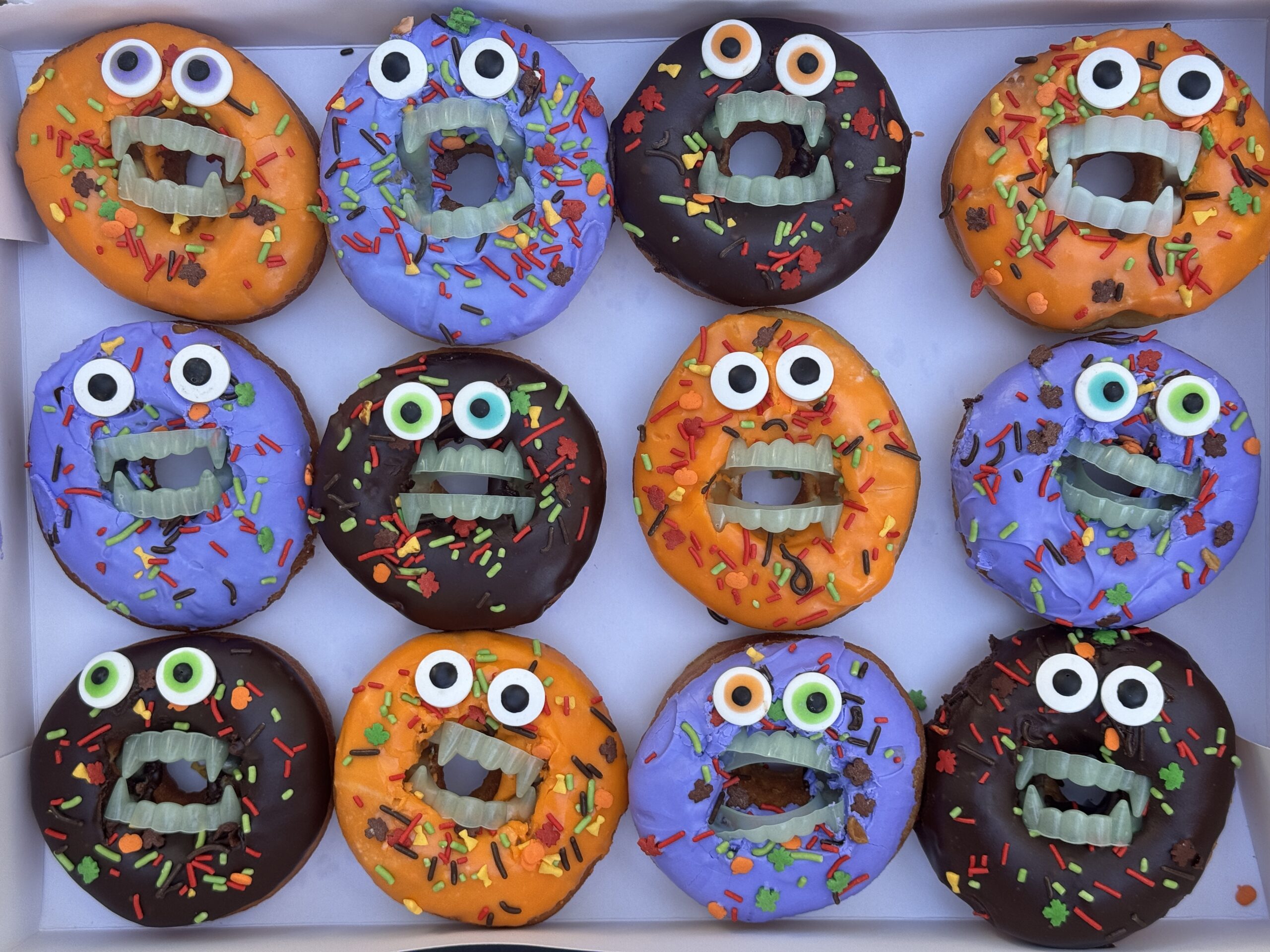🧛 Fang-tastic Dozen - mindyKNOWS NAU